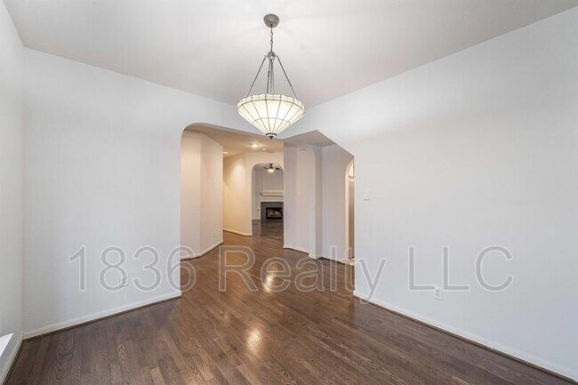 Building Photo - 12536 Canyon Glen Dr