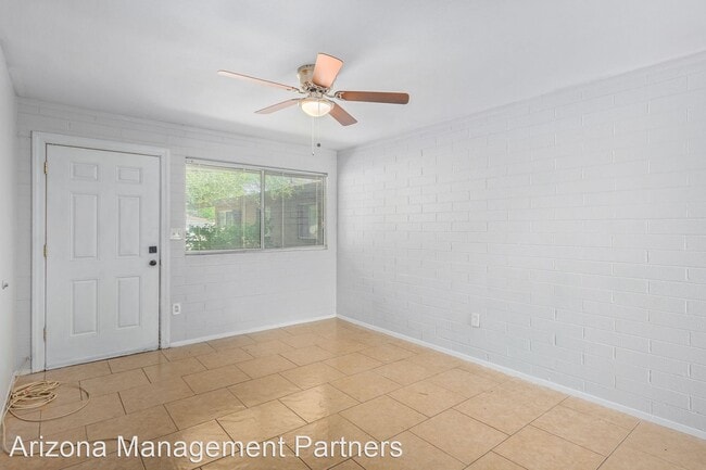 Foto del edificio - 1 br, 1 bath House - 3202 N 66th St Unit 4