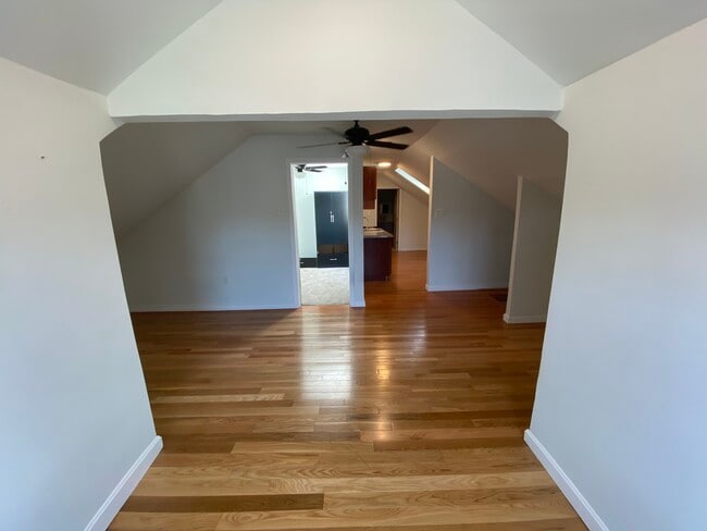 Building Photo - 22 Ledge St