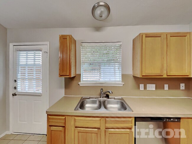 Foto del edificio - 1403 Glens Ferry Ln