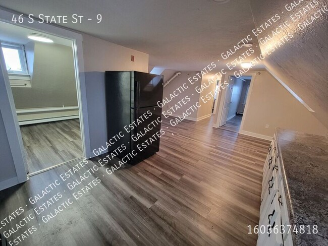 Building Photo - Gigantic 4 bedroom 1 bath apartment Concor...