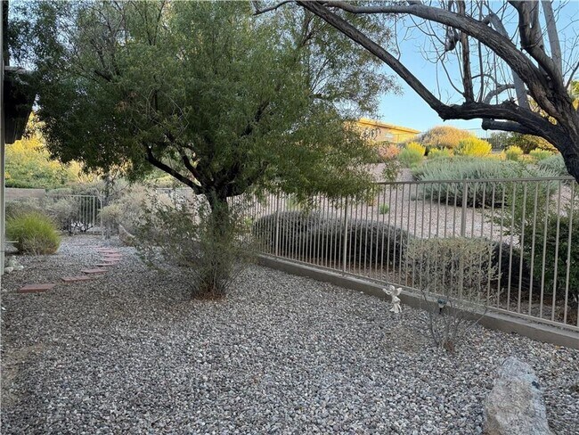 Foto del edificio - 101 Emerald Dunes Cir