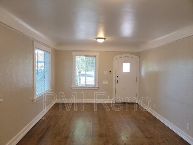Building Photo - 315 Ryland St