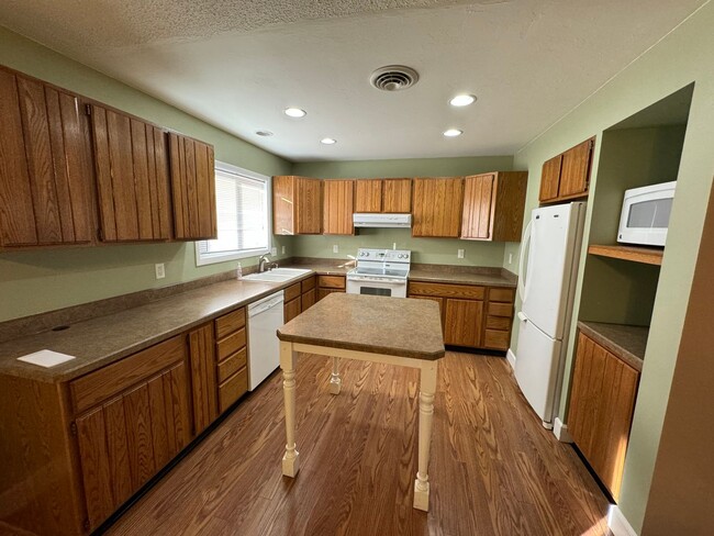 Foto del edificio - Beautiful Updated Home