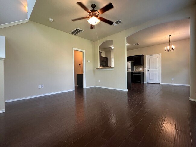 Foto del edificio - Townhome for rent