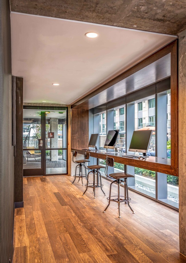 RiverHouse 11 at Port Imperial Apartments Weehawken, NJ