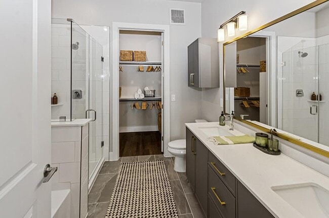 Foto del edificio - The Waylon Apartments & Townhomes