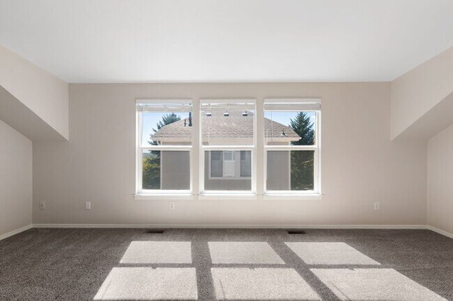 Foto del edificio - Studio. $810 Rent includes utilities. Oct ...