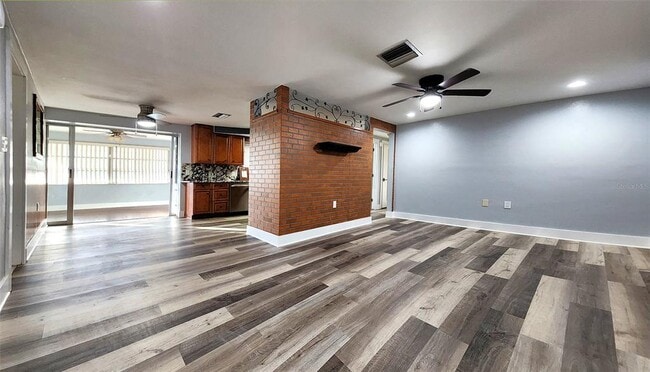 Foto del edificio - 3629 Bedford St