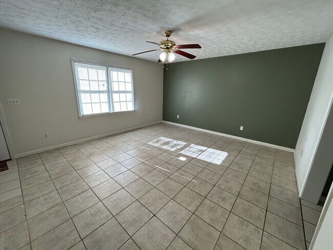 Foto del edificio - 2692 Callier Springs Rd SE