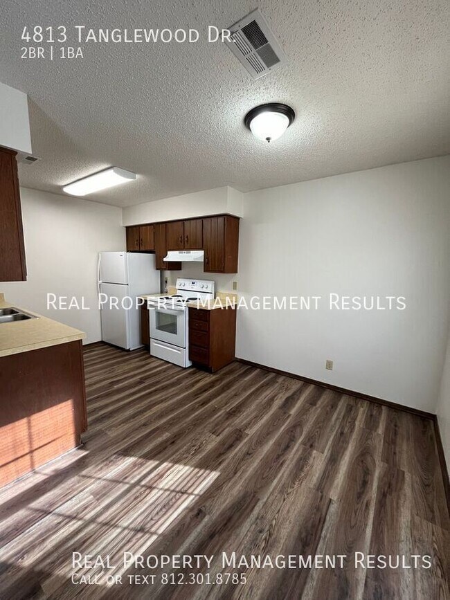 Foto del edificio - 4813 Tanglewood Dr