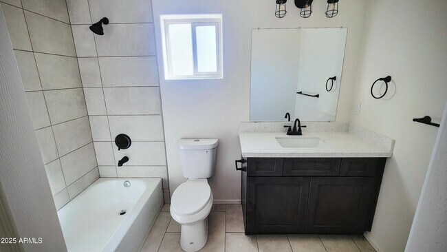 Foto del edificio - 24508 W Duane Ln