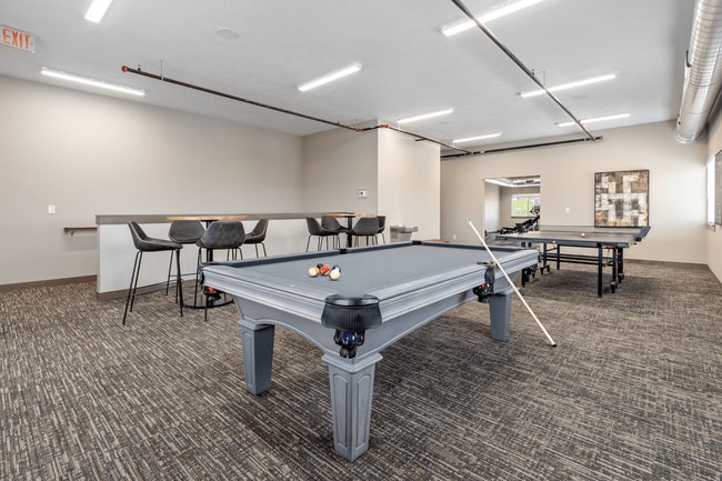 Building Photo - Willows South Commons