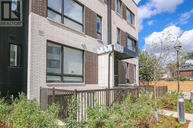Building Photo - 20 Ed Clark Gdns