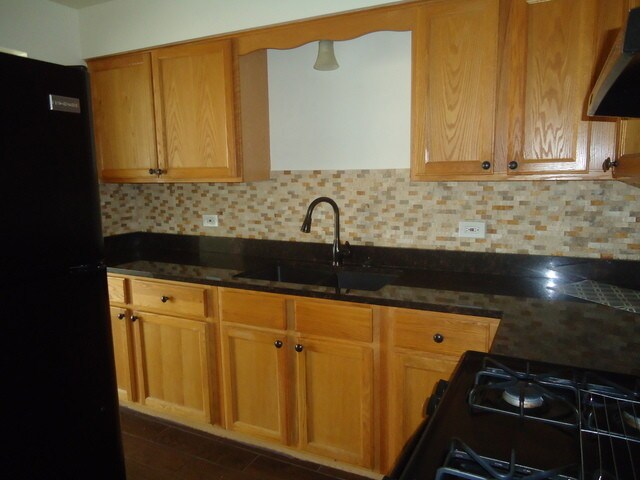 Foto del edificio - 10707 Keating Ave