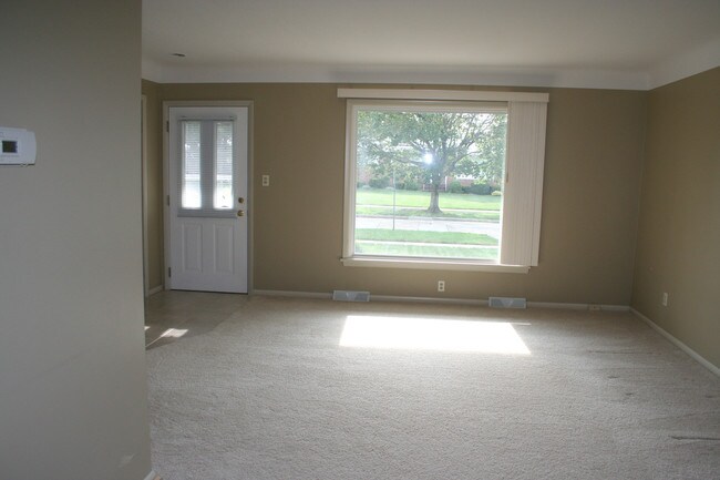 Sala de estar - 1269 Bonnie Ln