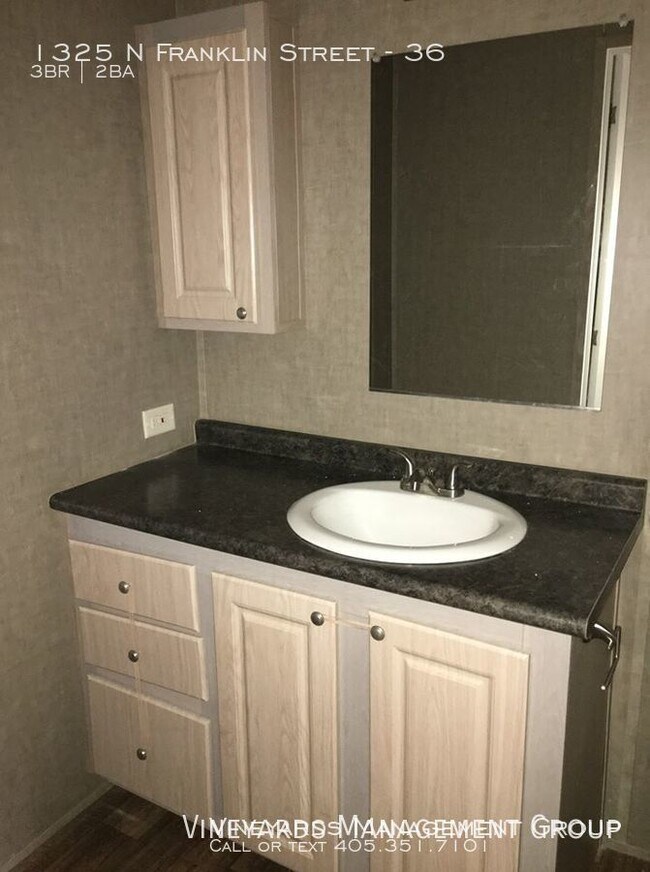 Foto del edificio - First Month Free move-in special . Beautif...