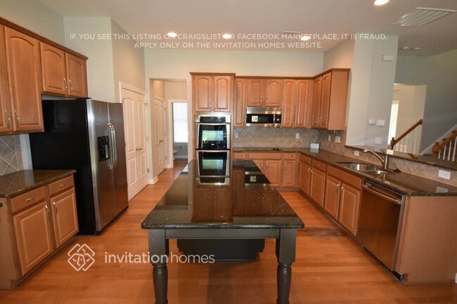 Building Photo - 303 Ranelagh Dr