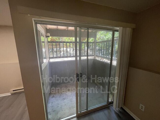 Building Photo - 4531 Boardwalk Dr