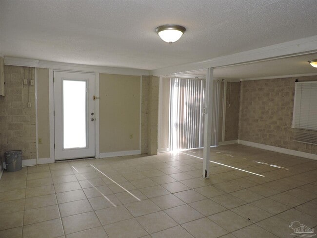 Building Photo - 1414 E Jordan St