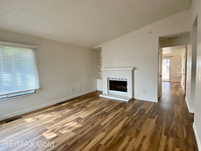 Building Photo - 2 br, 2 bath House - 1511 Burnside Court