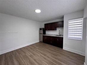 Building Photo - 3632 SW 87th Ave