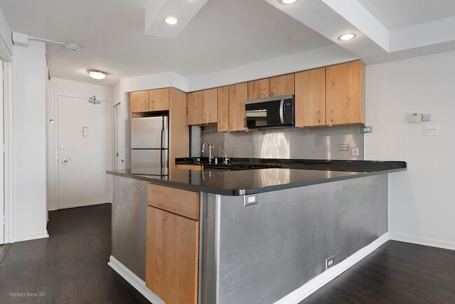 Photo - 300 N State St Apartment