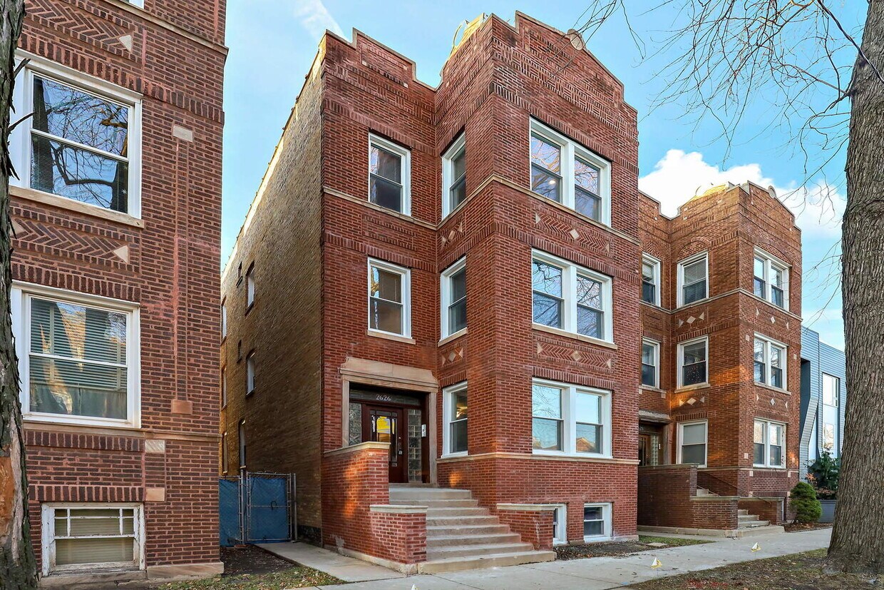 Foto principal - 2626 N Ridgeway Ave