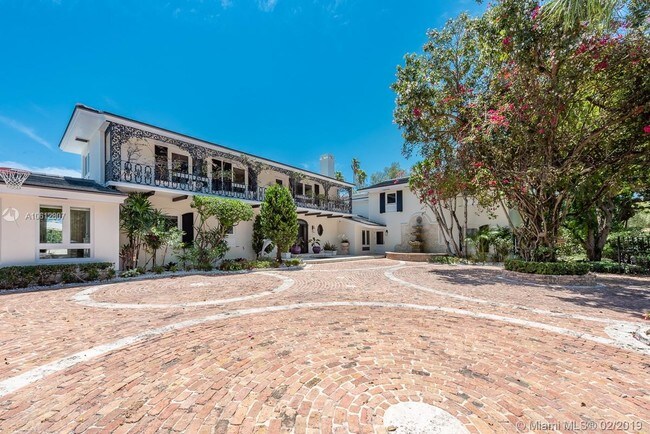 Foto del edificio - 4511 Lake Rd