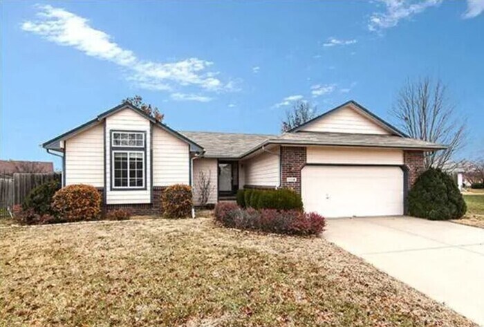 Foto principal - 1114 Manchester Ct, Wichita, KS, 67212