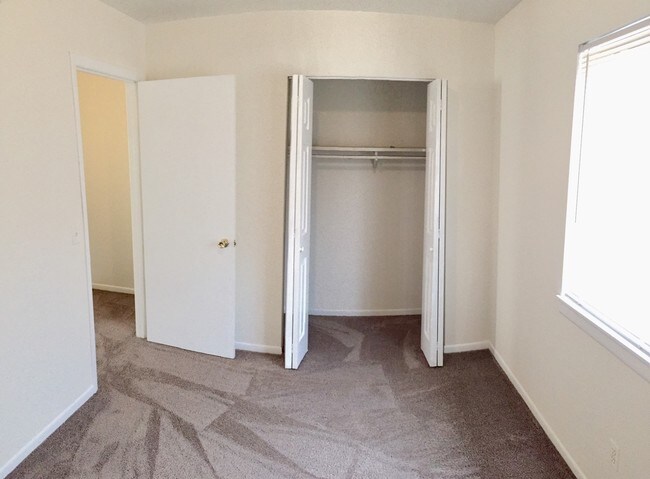 Foto del edificio - 111 Peony St SW