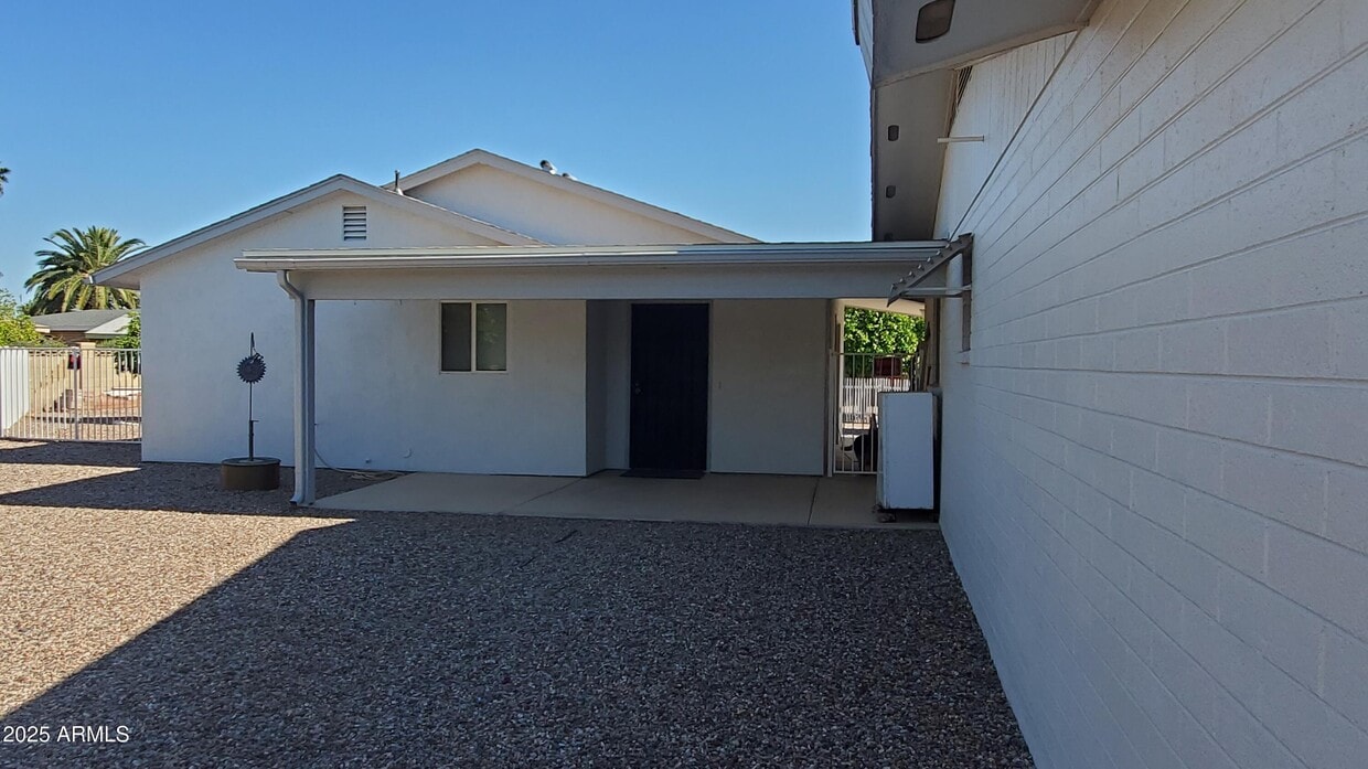 Foto principal - 6343 E Ellis St