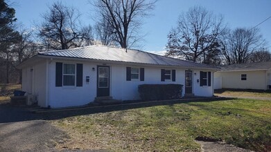 Building Photo - 1707 Dodson St