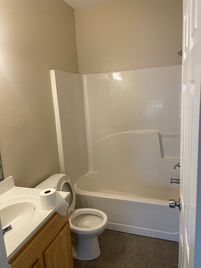 Foto del edificio - 9082 Cedar Ct