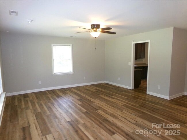 Building Photo - 40119 NC-740