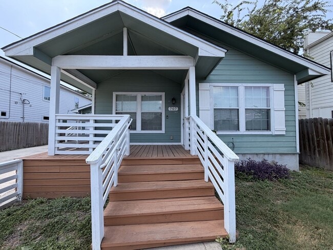 Photo - 707 S Olive 101 House