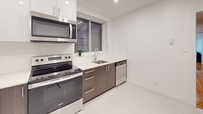 Building Photo - 5881 Monkland