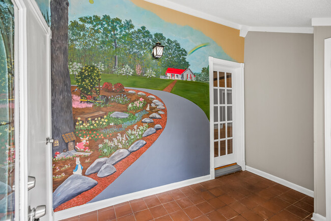 Foto del edificio - 6090 Germanton Rd