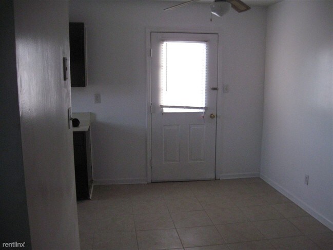 Building Photo - 151 Angela Dr