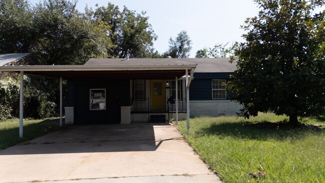 Building Photo - 3 Bedroom Rent to Own Home Available!