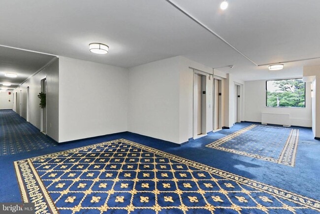 Building Photo - 801 N Pitt St