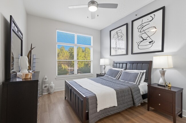 Building Photo - Ambrose