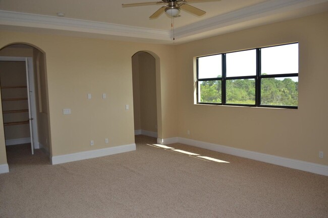 Building Photo - 174 Calmo Cir