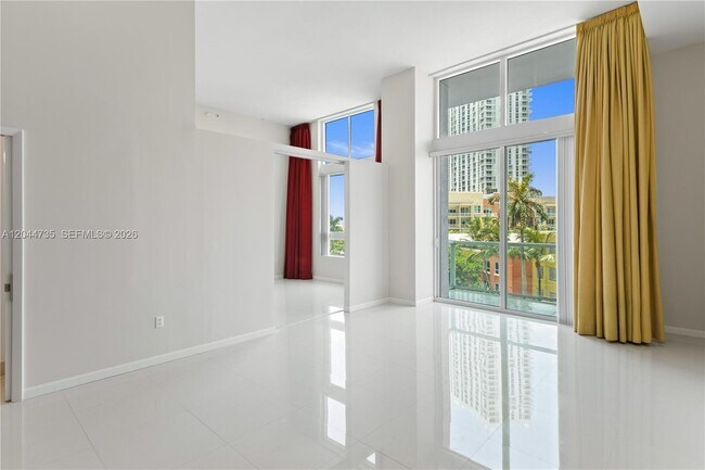 Foto del edificio - 1900 N Bayshore Dr