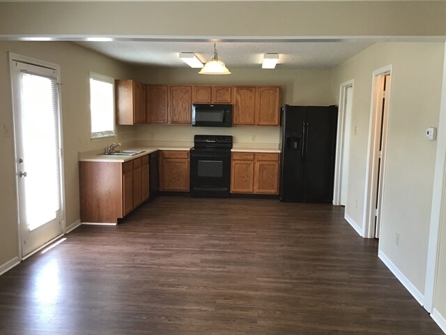 Foto del edificio - 6805 W Littleton Dr