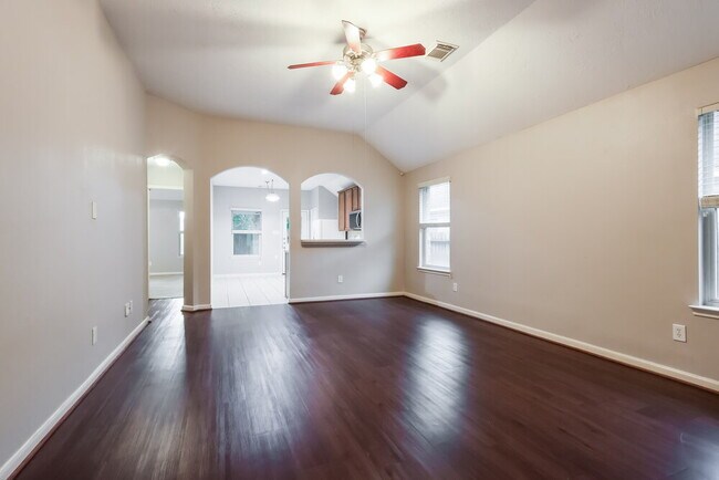 Foto del edificio - 2442 Keegan Hollow Ln
