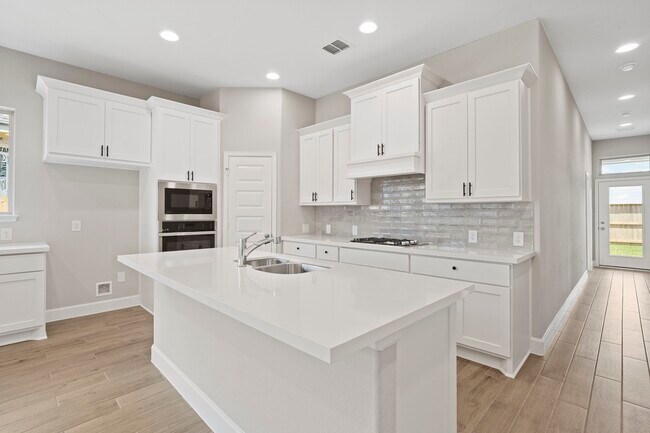 Foto del edificio - 27122 Butterfly Mint Ln