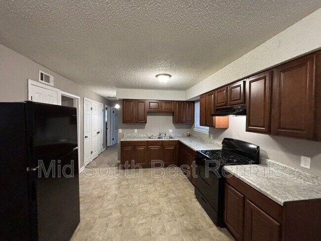 Building Photo - 908 Virginia Cir