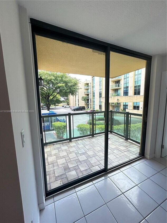 Primary Photo - 11750 SW 18th St