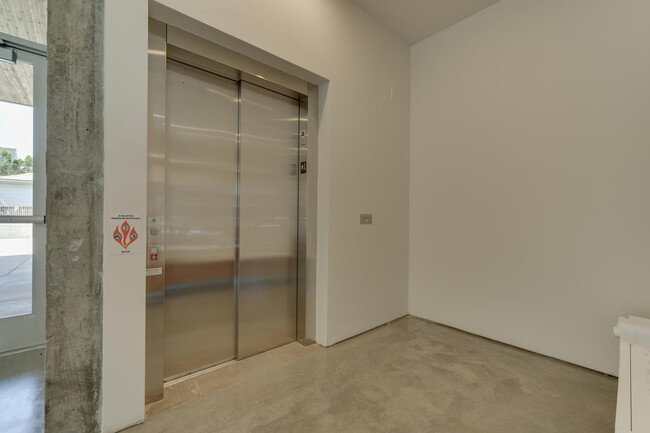 Foto del edificio - 1525 se 44th ave